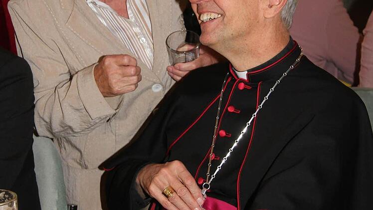 Ein Plausch mit dem Erzbischof. Foto: Sonja Adam