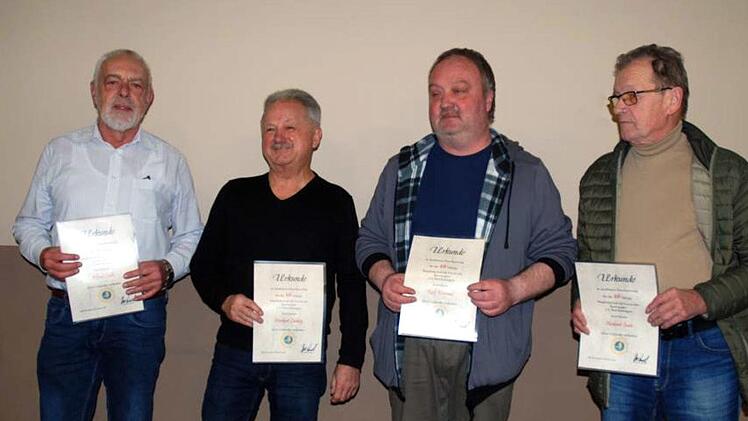 Für 40 Jahre im Sportanglerverein Bad Kissingen wurden geehrt (von links): Alfred Liebl, Norbert Larbig, Ralf Kimmel und Norbert Guse. Foto: Peter Rauch
