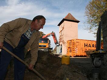 Das Kindergartengelände in Volkach ist seit einigen Wochen Großbaustelle.  Foto: Peter Pfannes