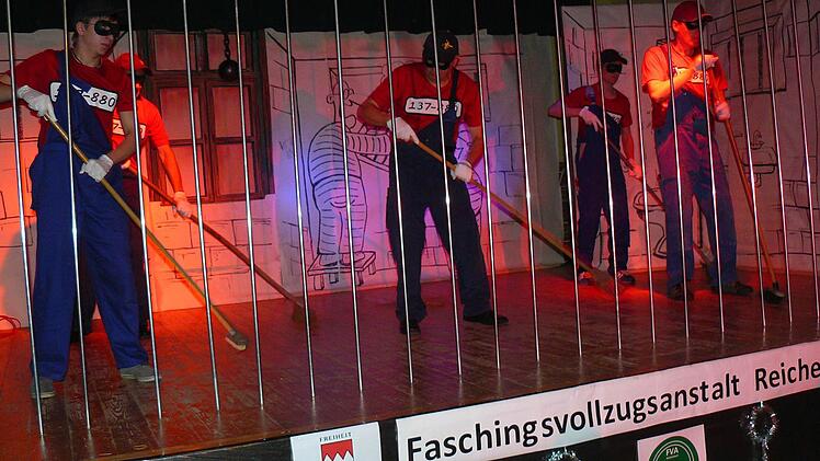 Nix Nix war es mit dem Gold! Die Panzerknacker als Putzkolonne im der FVA Reichenbach
