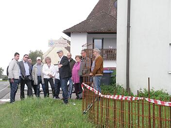Die Mitglieder des Eggolsheimer Bauauschusses bei einem  OrtsterminFoto: Sylvia Hubele