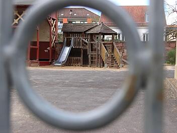 Verwaiste Pausenhöfe und Kinderspielplätze in Schulen und Kindertagesstätten werden in den nächsten Wochen nicht nur im Landkreis Realität sein.Heike Beudert
