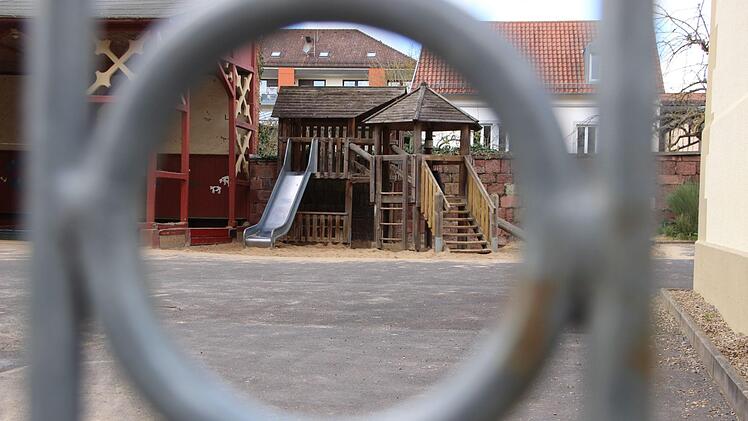 Verwaiste Pausenhöfe und Kinderspielplätze in Schulen und Kindertagesstätten werden in den nächsten Wochen nicht nur im Landkreis Realität sein.Heike Beudert