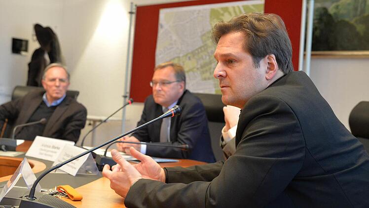 Harald Lang, OB Andreas Starke und Kunibert Wachten (v.r.)  Foto: Rinklef