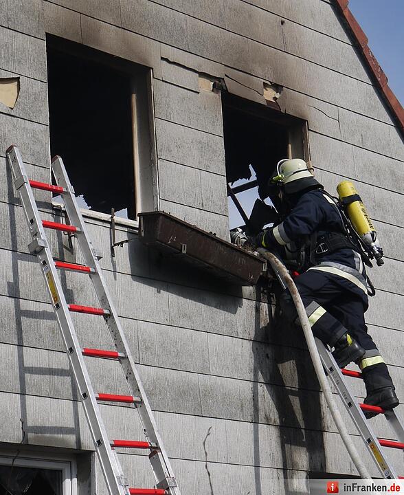 Bad Rodach: Brand in Mehrfamilienhaus