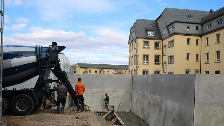 Betonarbeiten an der StützmauerThomas Malz