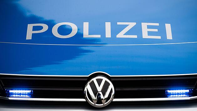 W&uuml;rzburg: Streit eskaliert - Radfahrer schl&auml;gt und beleidigt Autofahrer