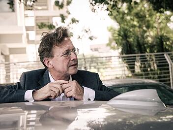 In der ZDF-Doku "Die Diplomaten - Inside Ausw&auml;rtiges Amt" ist man sich einig: Steffen Seiberts Job als Israel-Botschafter ist kein leichter.