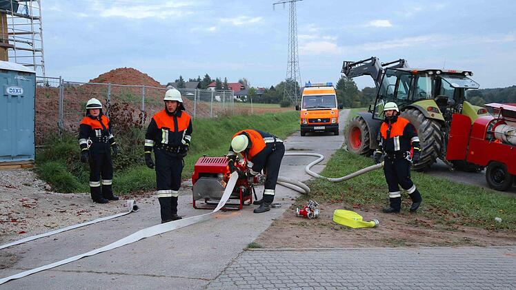 Feuerwehr-Großalarm in Steinbach Foto: Andreas Brandl