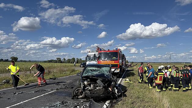 Vier Verletzte bei missglücktem Überholmanöver im Kreis Schweinfurt