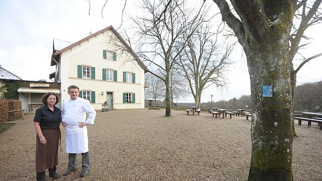 Seit 2002 betreiben Carin und Norbert Grohmer das Forsthaus Klaushof. Aus Alters- und Gesundheitsgr&uuml;nden wollen sie nun k&uuml;rzer treten, in diesem Jahr dort aufh&ouml;ren und die Eintracht in Reiterswiesen &uuml;bernehmen.  Foto: Foto Siegfried Farkas