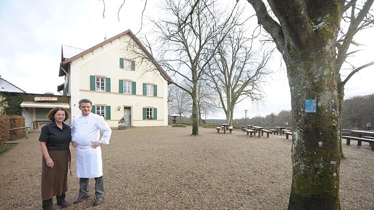 Seit 2002 betreiben Carin und Norbert Grohmer das Forsthaus Klaushof. Aus Alters- und Gesundheitsgründen wollen sie nun kürzer treten, in diesem Jahr dort aufhören und die Eintracht in Reiterswiesen übernehmen.  Foto: Foto Siegfried Farkas