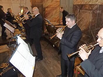 Die hervorragenden Musiker profiterten ihrerseits von der hervorragenden Akkustik.  Fotos: Thomas Weichert