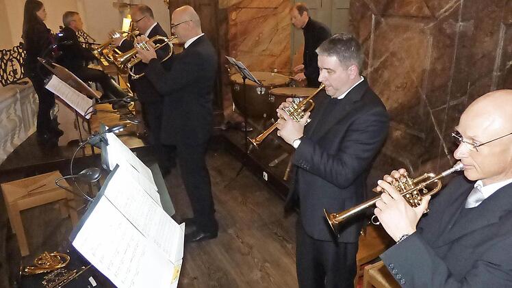 Die hervorragenden Musiker profiterten ihrerseits von der hervorragenden Akkustik.  Fotos: Thomas Weichert