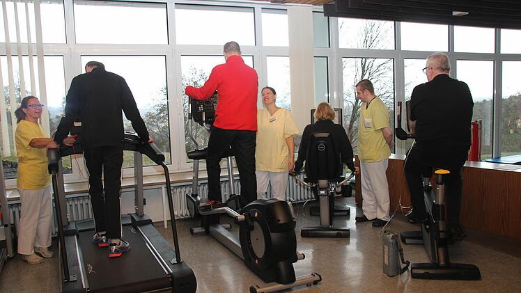 Die physikalische Abteilung des Münnerstädter Thoraxzentrums soll im Laufe des Jahres 2017 umgebaut werden. An der Klinik ist alles dafür vorbereitet. Die Abteilung ist bereits in den Bereich der früheren Cafeteria ausgelagert.  Foto: Heike Beudert