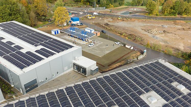 Schnellladepark f&uuml;r Elektromobile