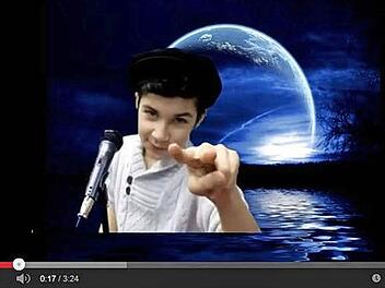 Schon jetzt gibt es von Dylan Papermoon ein paar Filmchen auf Youtube.  Screenshot: Youtube