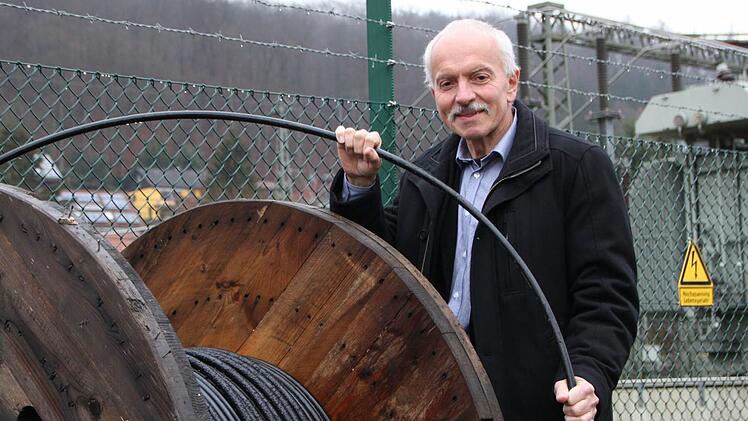 Umspannwerk Bad Brückenau: Die Stadtwerke träumen schon lange von einem Windpark mit Bürgerbeteiligung. Die Gespräche mit dem Investor "Windkraft Bayern" seien aber nie konkreter geworden, sagt Stadtwerke-Chef Günter Schneider. Foto: Ulrike Müller