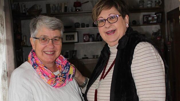 Maria Hollering-Hamers (rechts, mit Mitstreiterin B&auml;rbel Luthardt) koordiniert die Aktionen der Lichtenfelser Frauengruppen. Jetzt m&ouml;chte sie diese Aufgabe abgeben.Popp