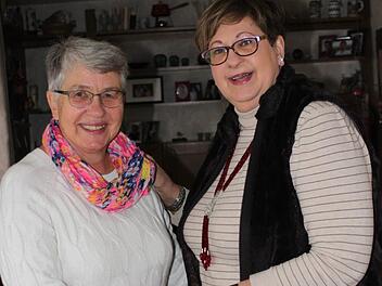 Maria Hollering-Hamers (rechts, mit Mitstreiterin Bärbel Luthardt) koordiniert die Aktionen der Lichtenfelser Frauengruppen. Jetzt möchte sie diese Aufgabe abgeben.Popp