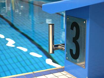 Kitzingen: Aqua Sole in Kürze wieder geöffnet - Lüftung läuft im Notbetrieb Kitzingen: Aqua Sole in Kürze wieder geöffnet - Lüftung läuft im Notbetrieb