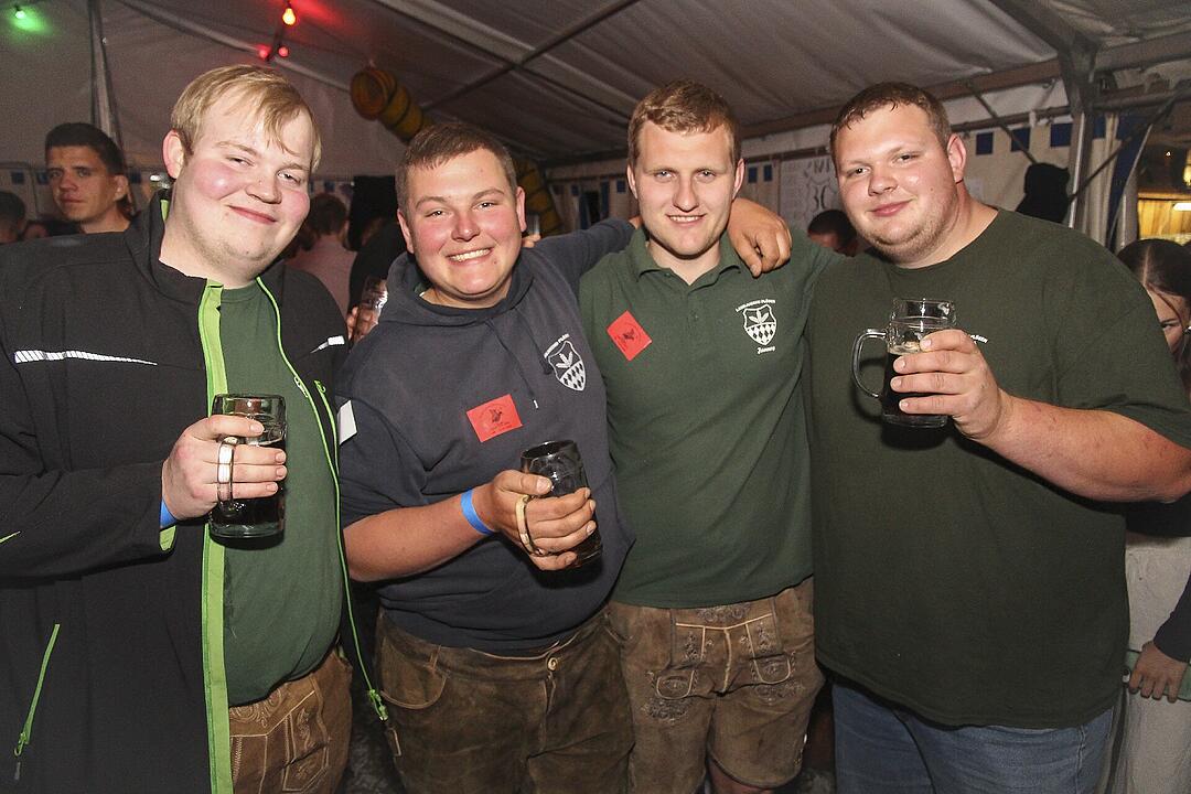 Mit der Partyband "Popnach8"!