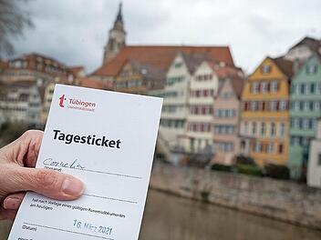 Wer einen Schnelltest absolviert hat, erhält ein Tagesticket fürs Einkaufen: Was in Tübingen funktioniert, wünscht sich OB Ingo Lehmann nun auch für Kulmbach.