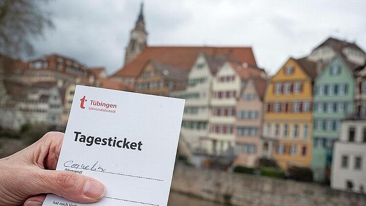 Wer einen Schnelltest absolviert hat, erhält ein Tagesticket fürs Einkaufen: Was in Tübingen funktioniert, wünscht sich OB Ingo Lehmann nun auch für Kulmbach.