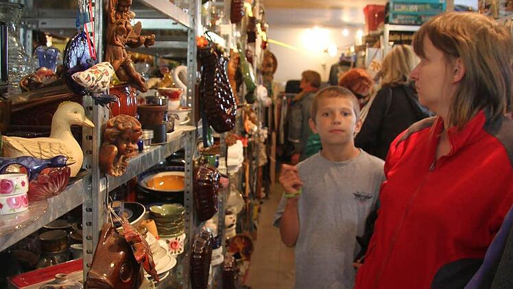 Der Flohmarkt war wieder der Riesen-Hit beim Tierheimfest.
