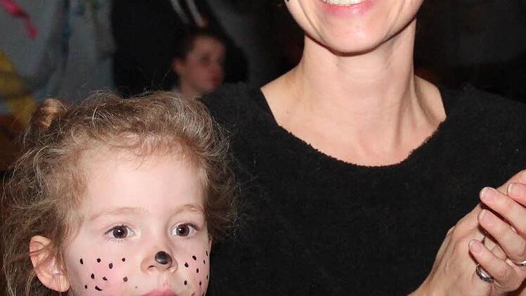 Mutter und Tochter besuchten die Prunksitzung