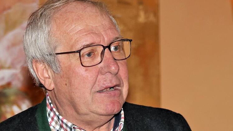 Otmar Lutz war von 1999 bis 2013 Chef der Bad Kissinger Spielbank. Im Erzählcafé im Haus St. Michael erzählte er aus seinem Leben. Foto: Dieter Britz