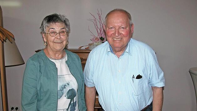 Wurden bei der Jahresversammlung der Arbeitsgemeinschaft 60 plus in ihren &Auml;mtern best&auml;tigt: Rosalinde Heiter und Adolf Lieb.  Foto: Ewald Kiesel