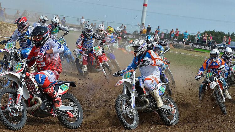 Eng zu ging es an den Kehren des anspruchsvollen Kurses am Mühlhausener Airtime Field. Fotos: Picturedreams