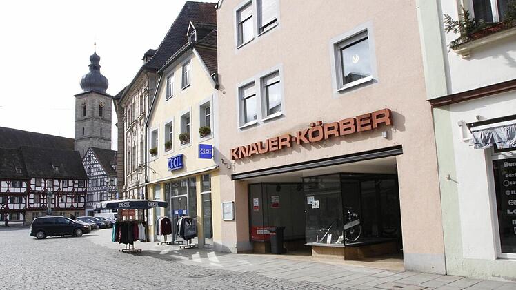In der guten Stube der Stadt Forchheim eröffnet hier das "Café Bassanese". Foto: Josef Hofbauer