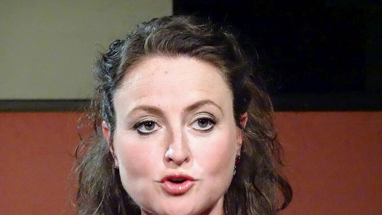 Impressionen vom Schumann-Liederabend in der Coburger Reithalle: Stefanie Ernst.Foto:Jochen Berger