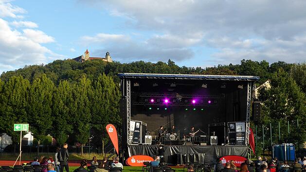 Musikalische Vielfalt mit Vesteblick bietet das Abschlusswochenende des Festivals "Coltur" auf dem Sportgel&auml;nde des TV 1848 Coburg.Foto: Jochen Berger