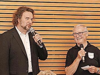 Götz Frittrang (links) mit Ehrenvorsitzendem Peter Giehl, welcher gewohnt humorvoll den Abend moderierte.