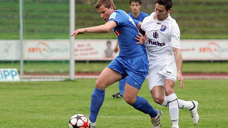 Erkan Esen (r.), hier noch im Trikot des FC Eintracht Bamberg, kehrt nach Pettstadt zurück. Foto: sportpress
