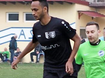 Restam Ramadan Ali und seine SGE waren chancenlos.  Foto: W. Dietz