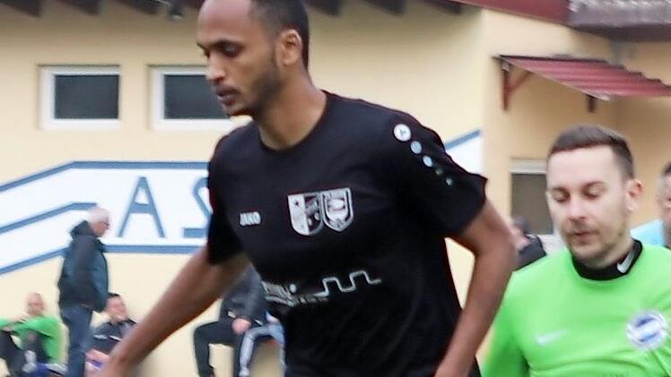 Restam Ramadan Ali und seine SGE waren chancenlos.  Foto: W. Dietz