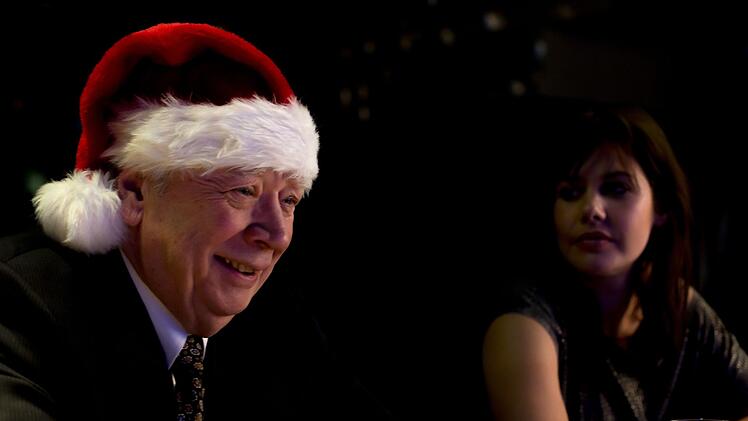 Treffen im Geiste: Johann König (Peter Lerchbaumer) und seine Tochter Diana (Felicitas Woll) verstehen sich nach dem Tod des Vaters gut.