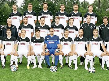 Der FC Redwitz startet heute mit folgendem Team in die Landesliga-Saison 2014/15 (jeweils von links, hintere Reihe) Markus Beier, Daniel Dinkel, Martin Hellmuth, Christian Goller, Stephan Leffer, Florian Goller; (mittlere Reihe) Spielleiter Reinhold Wagner, Ludwig Gutmann (Gönner des FC Redwitz), Jonas Lulei, Daniel Dinkel, Maximilian Pfadenhauer, Maurice Koch, Torwarttrainer Christian Tremel, Trainer Uwe Kalb; (vordere Reihe) Kai Wohner, Markus Mex, David Daumann, Stefan Dietz, Patrick Jauch...