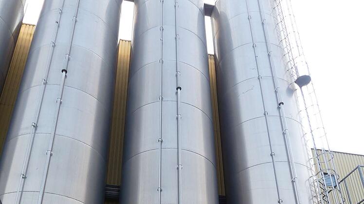 Hersbruck: "Geschäftsbetrieb eingestellt": Folienhersteller Polyden versteigert gesamtes Inventar im Internet