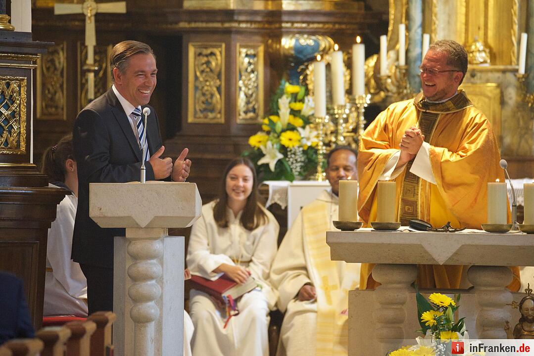 Nach einjähriger Kirchensanierung: Hannberg feiert die Wiedereröffnung der Wehrkirche der Pfarrei Geburt Mariens Hannberg