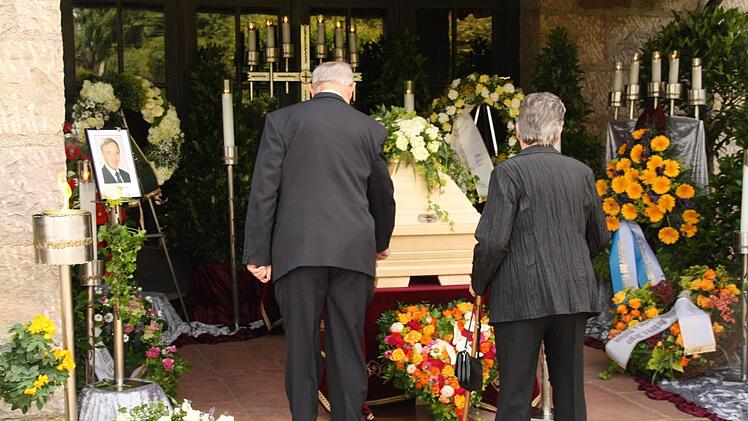 26.06.2015: Beisetzung von Altlandrat Herbert Neder in Oberthulba. Foto: Paul Ziegler