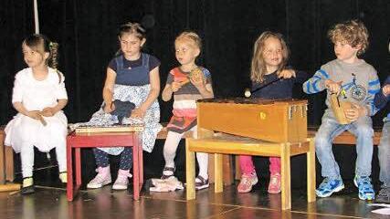 Für den guten Ton sorgten die Musikkinder.