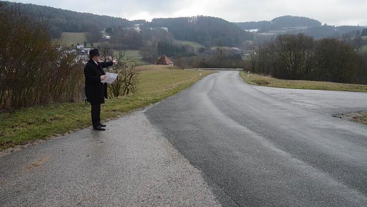 Die Gemeindestraße Weißenbrunn-Wildenberg soll nun endlich, nach zehnjähriger Anlaufzeit, ab Juni ausgebaut werden.  Foto: Karl-Heinz Hofmann