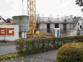 Dieser Neubau auf dem Platz des ehemaligen "Tirolers" passt nach Meinung der CSU-Fraktion städtebaulich nicht zur Umgebung.Richard Sänger