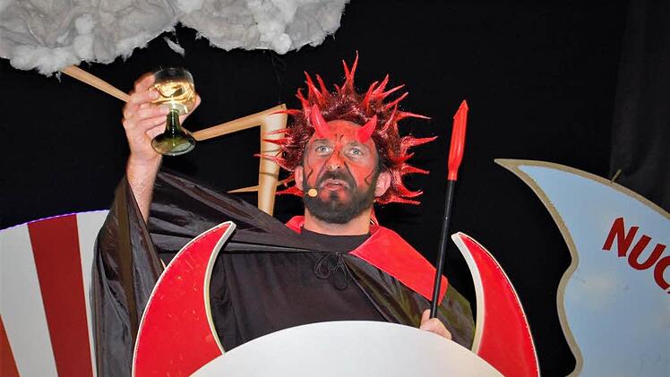 Andreas Freibott sah als Luzifer viele Steinacher Einwohner schon in der Hölle. Foto: Sigismund von Dobschütz