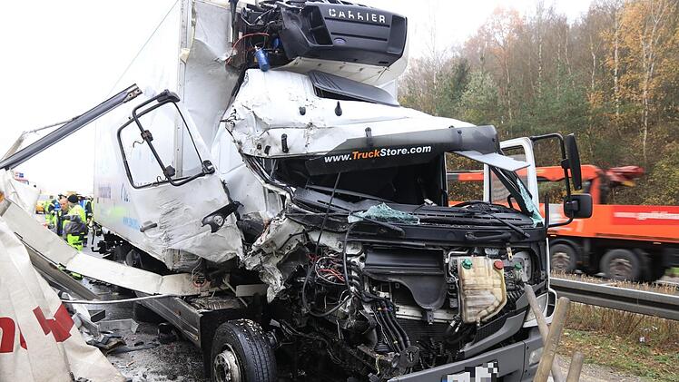 Immer wieder kommt es auf der A3 zwischen Schlüsselfeld und Geiselwind zu Unfällen. so auch am Mittwoch: Da krachte es gleich mehrmals auf der Strecke. Foto: News5/Merzbach
